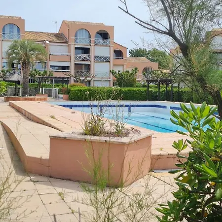 شقة With Terrace & Pool